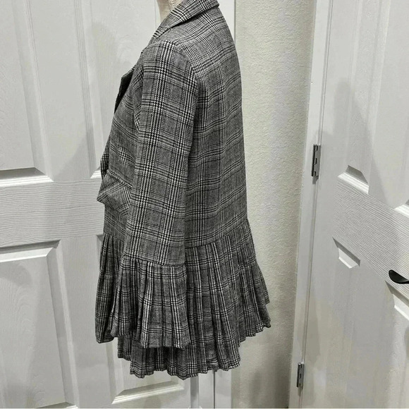 Academia jacket tweed button front, pleated bell sleeves pleated hem - Picture 2 of 8